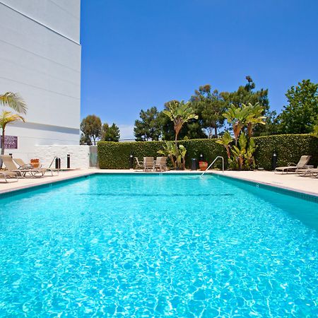 Holiday Inn La Mirada Buena Park By Ihg Экстерьер фото