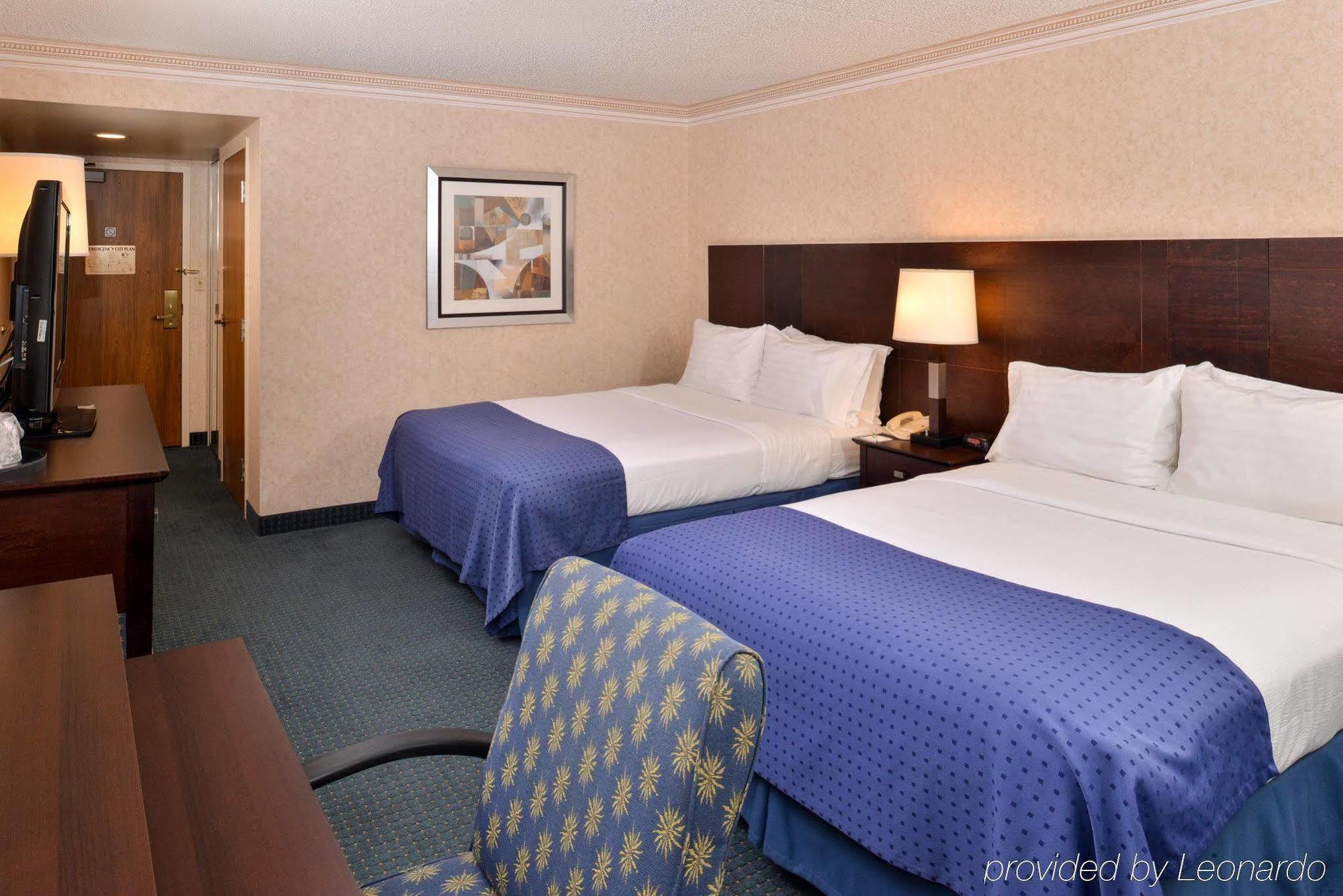 Holiday Inn La Mirada Buena Park By Ihg Экстерьер фото