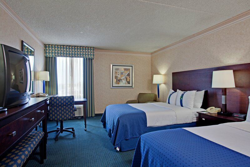 Holiday Inn La Mirada Buena Park By Ihg Экстерьер фото