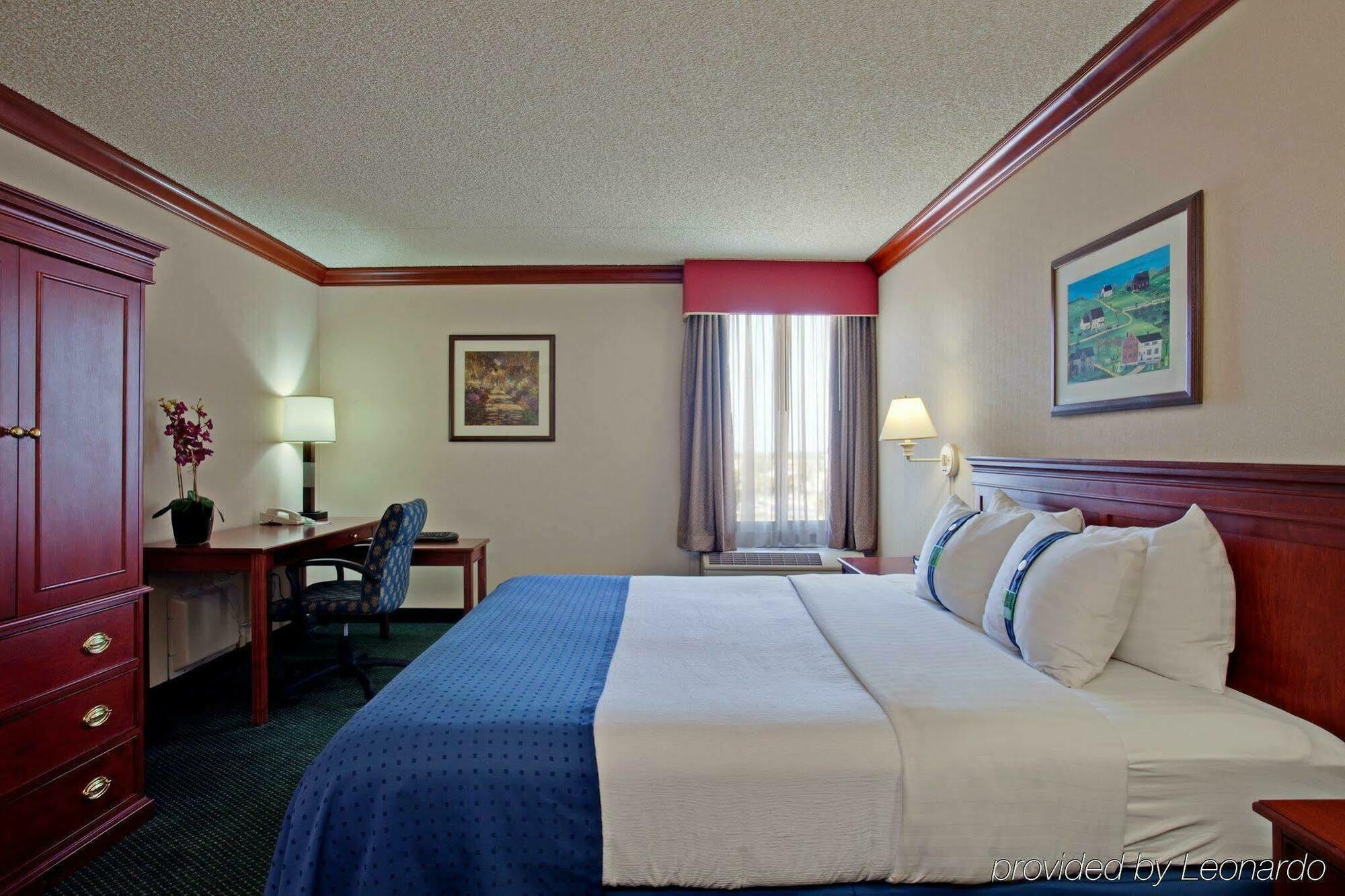 Holiday Inn La Mirada Buena Park By Ihg Экстерьер фото