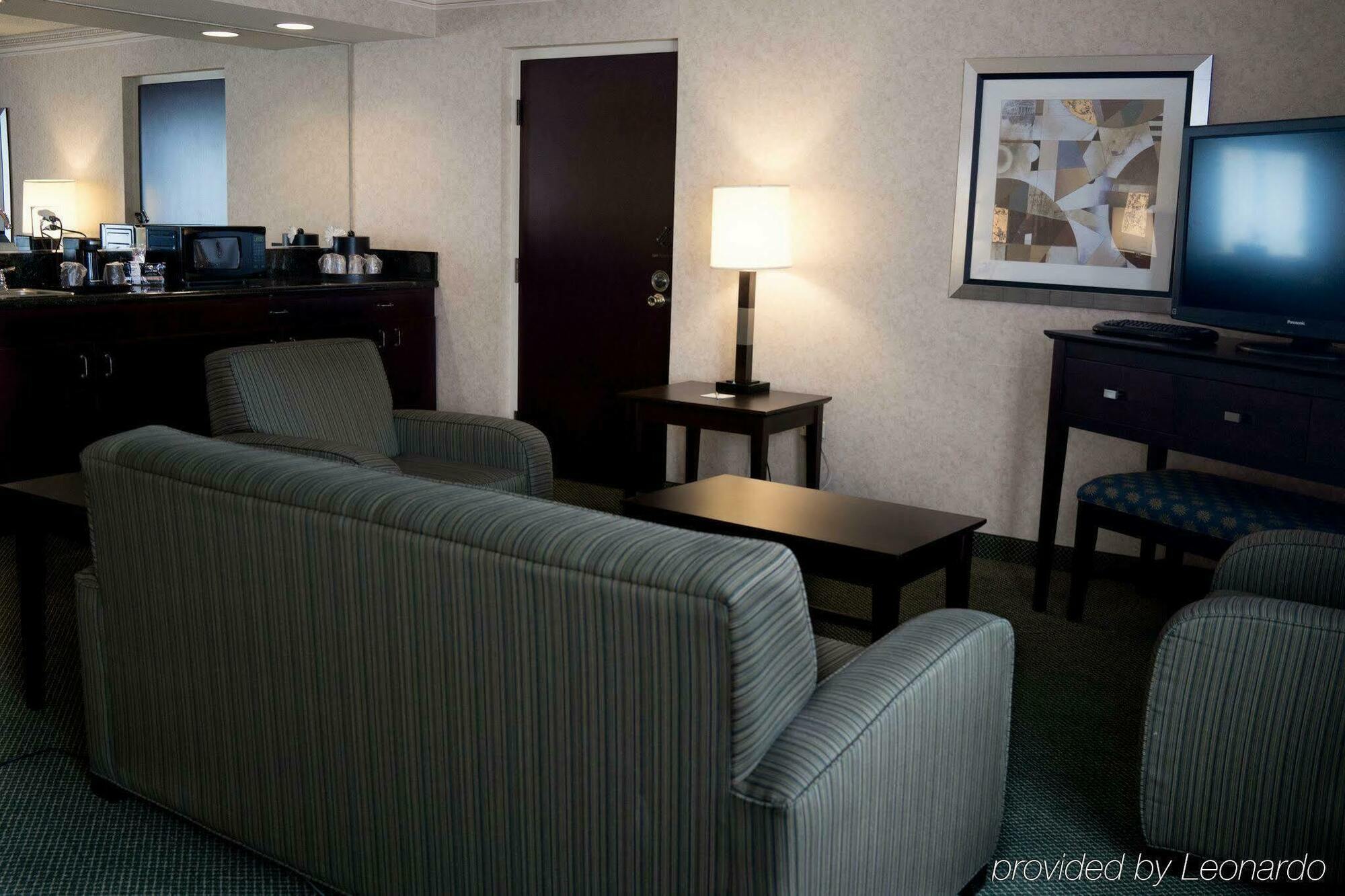 Holiday Inn La Mirada Buena Park By Ihg Экстерьер фото